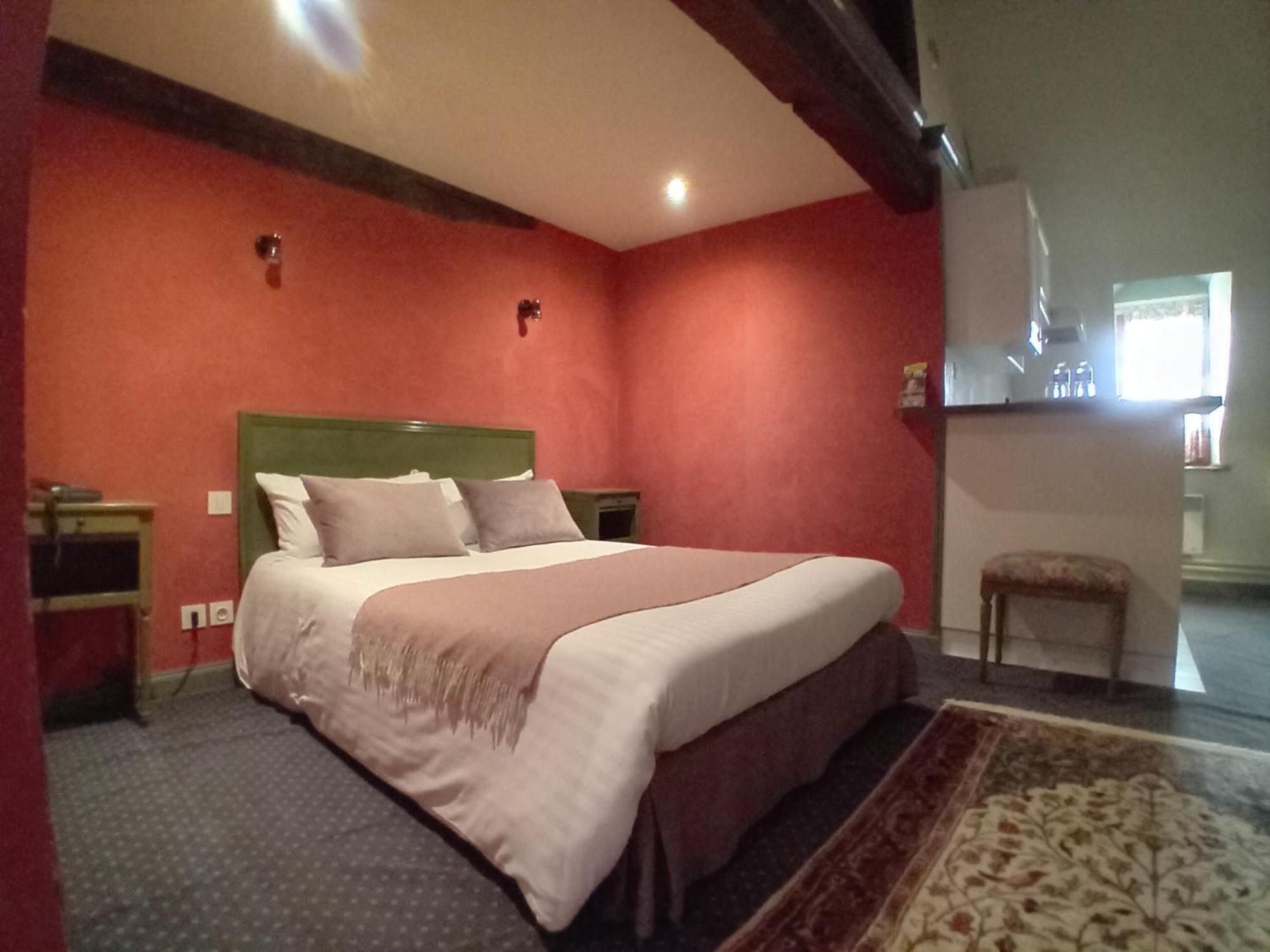 Hotel Particulier Des Canonniers Сен-Кантен Номер фото