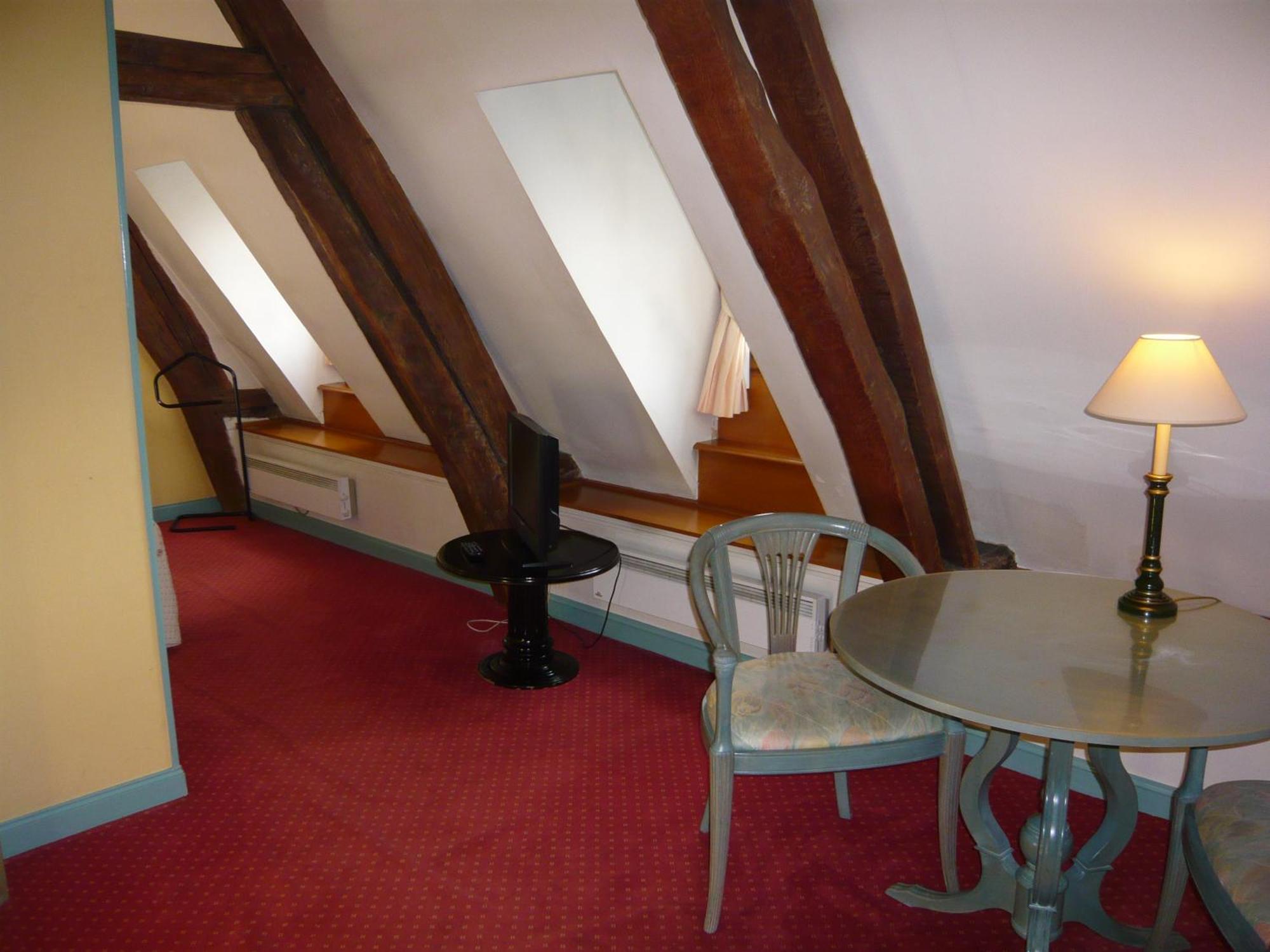 Hotel Particulier Des Canonniers Сен-Кантен Номер фото